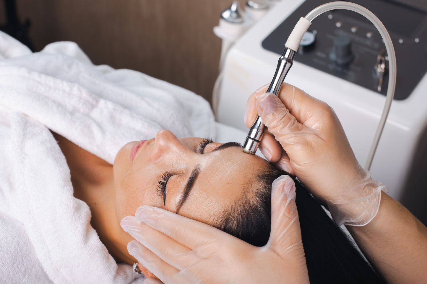 Medical Facial - Microdermabrasion + Extractions + Retinol
